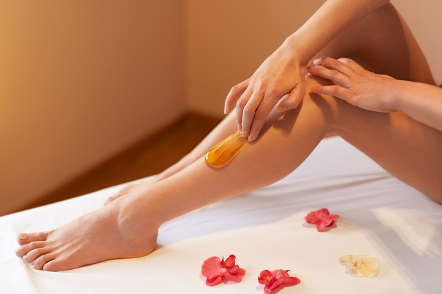 為什么脫毛廣告中的女性都在給自己光滑的腿除毛?(圖2) 為什么脫毛廣告中的女性都在給自己光滑的腿除毛?(圖2)